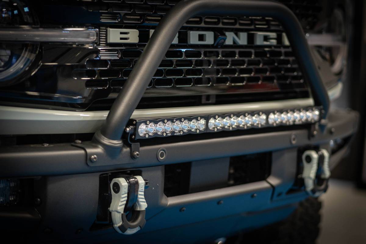 Image of Baja Designs S8 Driving/Combo Light Bar Kit For 2021+ Bronco W/ Modular Bumper