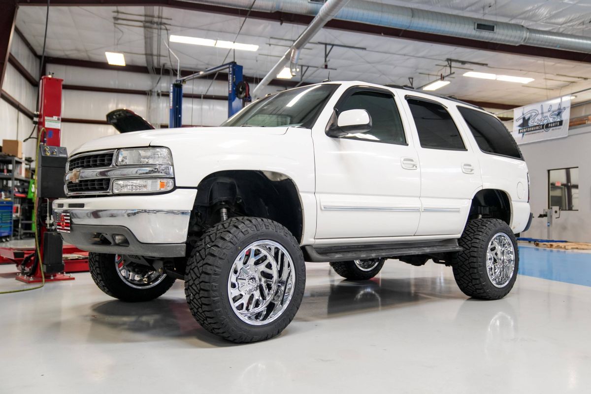 RDP Gallery - 2004 Chevy Tahoe - BDS 6.5" Suspension Lift