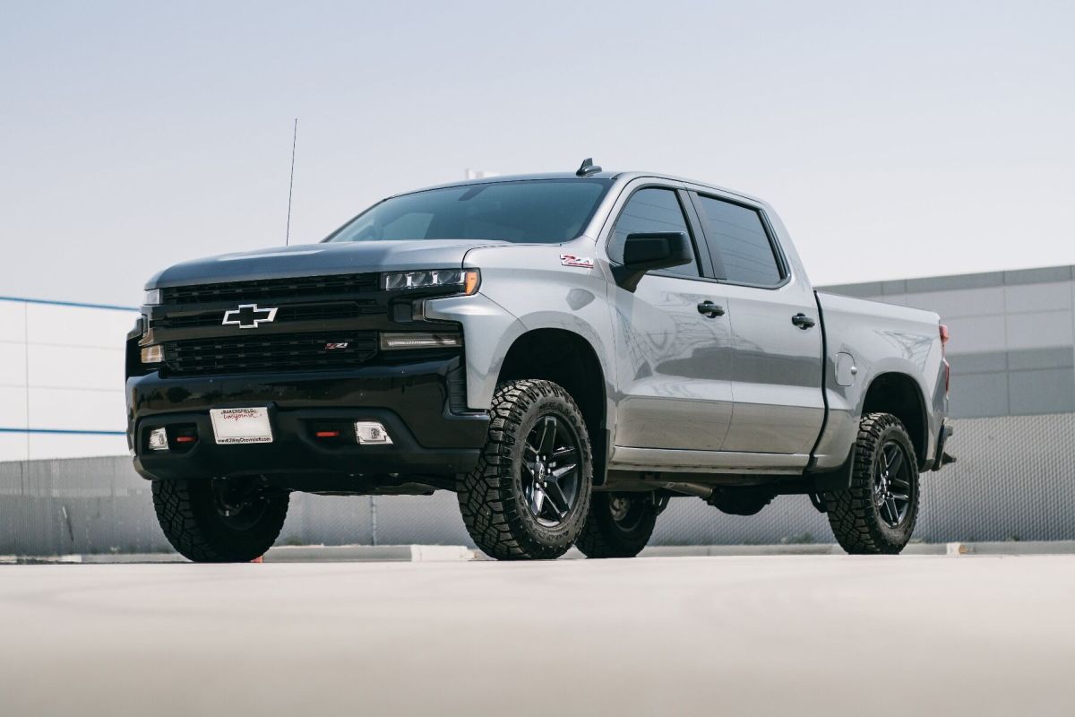 Cognito Motorsports - Cognito Motorsports 1" Standard Leveling Lift Kit For 2019-2020 Chevy/GMC 1500